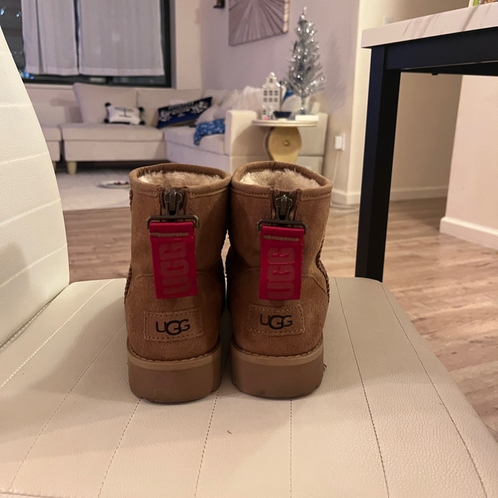 Mini Uggs - image 2